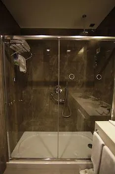 فندق Doubletree By Hilton Atasehir And Conference Centre 5*