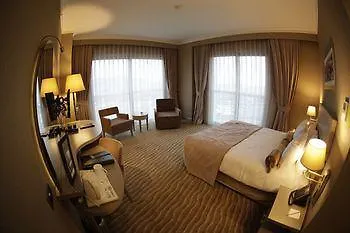 Doubletree By Hilton Atasehir And Conference Centre فندق