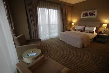 فندق Doubletree By Hilton Atasehir And Conference Centre اسطنبول